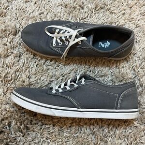 Women’s size 9.5 vans